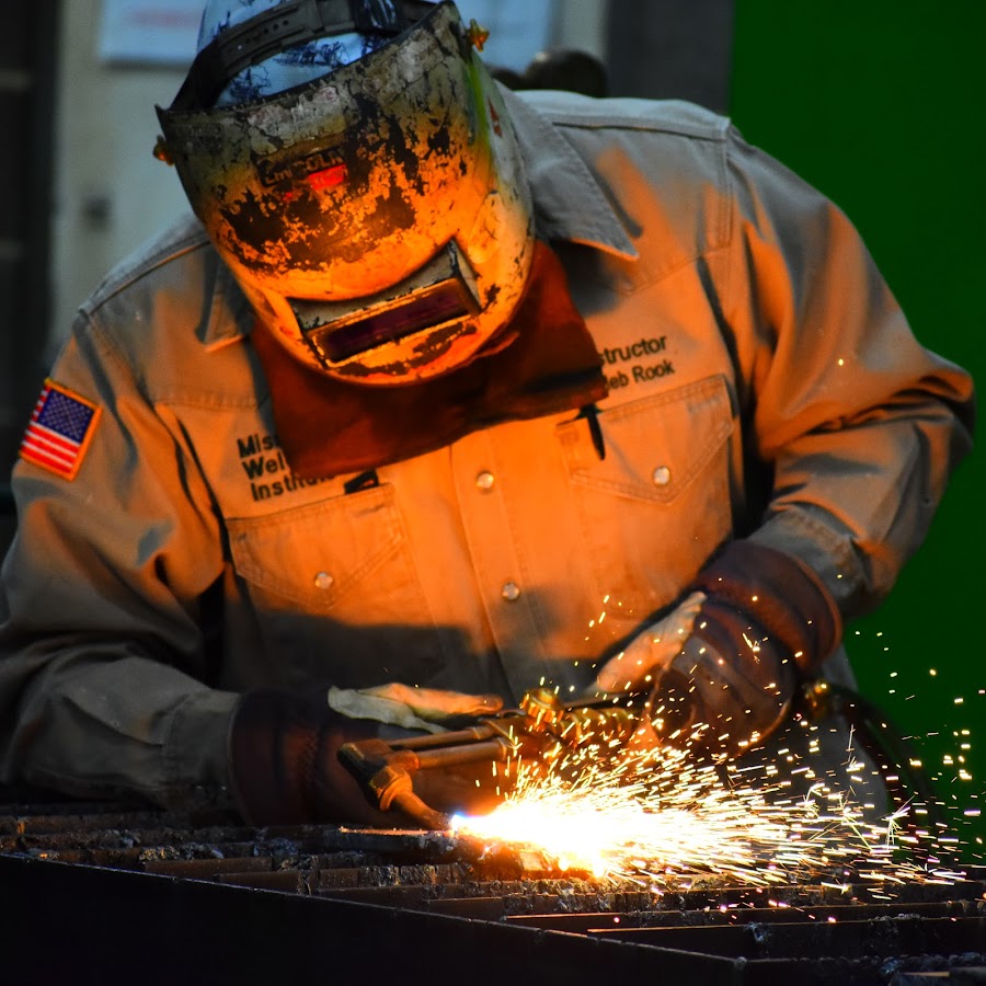 Frame welding in Dade, Missouri
