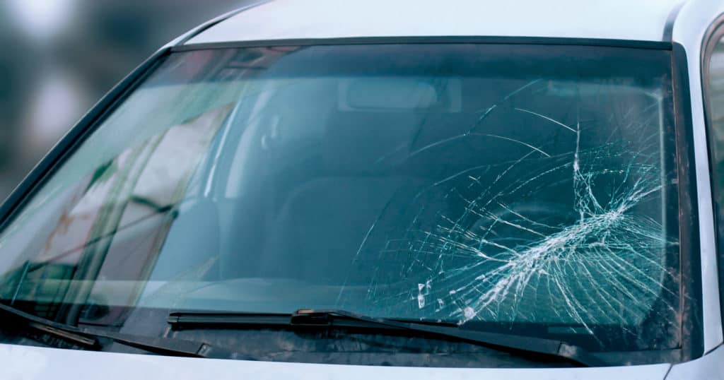 Windshield replacement in Forrest, Mississippi
