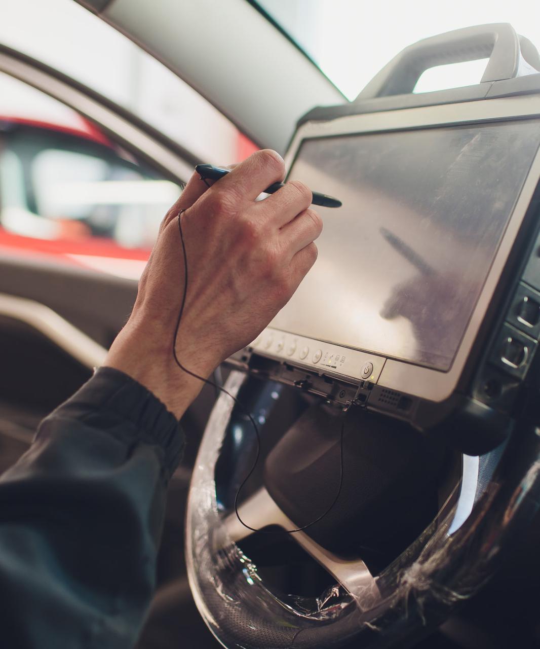 Car diagnostics in Dickson, Tennessee
